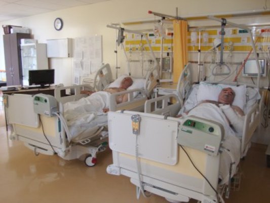 Românii nu sunt de acord cu introducerea coplăţii şi n-au încredere în serviciile medicale publice